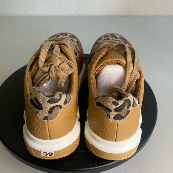Brown & Beige Leopard Sneaker Women Size 8 - Picture 3 of 5
